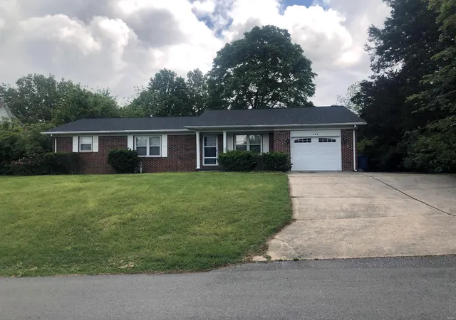 Photo 1 of Single family home for sale at 603 W Bloomfield Ave, Bloomfield, MO 63825 | MLS# 25028816 | Listing updated on 2025-05-02