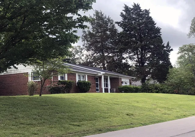 Photo 2 of Single family home for sale at 603 W Bloomfield Ave, Bloomfield, MO 63825 | MLS# 25028816 | Listing updated on 2025-05-02