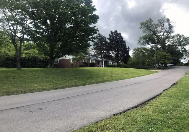 Photo 4 of Single family home for sale at 603 W Bloomfield Ave, Bloomfield, MO 63825 | MLS# 25028816 | Listing updated on 2025-05-02