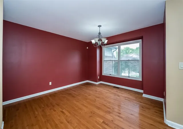 Photo 4 of Single family home for sale at 767 Forder Xing Ct, Saint Louis, MO 63129 | MLS# 25028910 | Listing updated on 2025-05-02