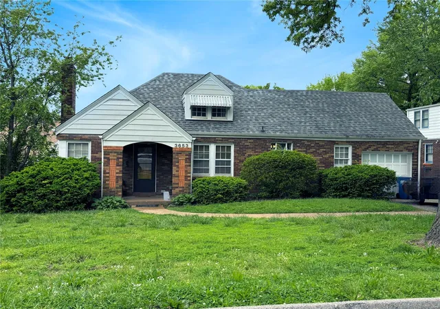 Photo 1 of Single family home for sale at 3653 Eminence Blvd, Saint Louis, MO 63114 | MLS# 25028956 | Listing updated on 2025-05-03