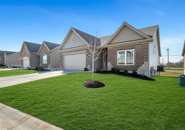 3rd image of 116 Dardenne Pl Dr, O'fallon, MO 63368 | MLS# 25029027