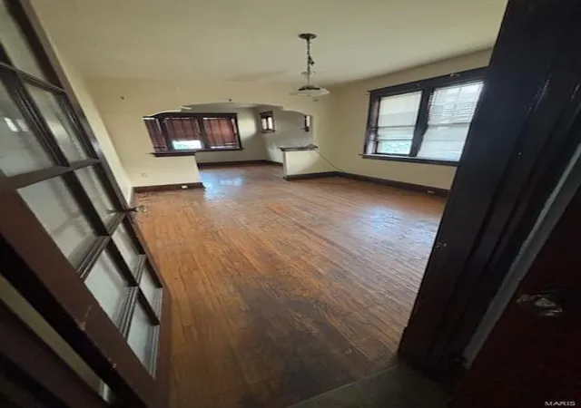 Photo 1 of Single family home for sale at 4700 Lee Ave, Saint Louis, MO 63115 | MLS# 25029143 | Listing updated on 2025-05-04