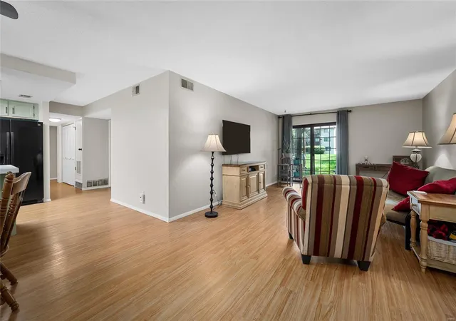 Photo 3 of Condo for sale at 1430 Heritage #101, Saint Charles, MO 63303 | MLS# 25029165 | Listing updated on 2025-05-12