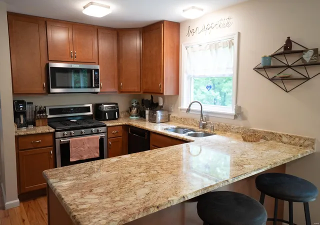 Photo 3 of Single family home for sale at 378 Westwind Ests Ln, Valley Park, MO 63088 | MLS# 25029175 | Listing updated on 2025-05-06