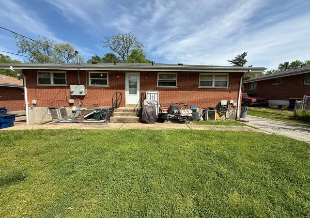 Photo 2 of Multi family home for sale at 3205 Buder Ct, Saint Ann, MO 63074 | MLS# 25029214 | Listing updated on 2025-05-05