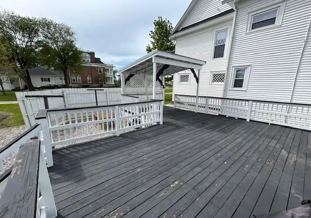 Photo 22 of Single family home for sale at 327 W Locust St, Paris, MO 65275 | MLS# 25029251 | Listing updated on 2025-05-05