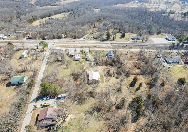 Photo 3 of Single family home for sale at 1921 W W Springfield Rd, Saint Clair, MO 63077 | MLS# 25029371 | Listing updated on 2025-05-06