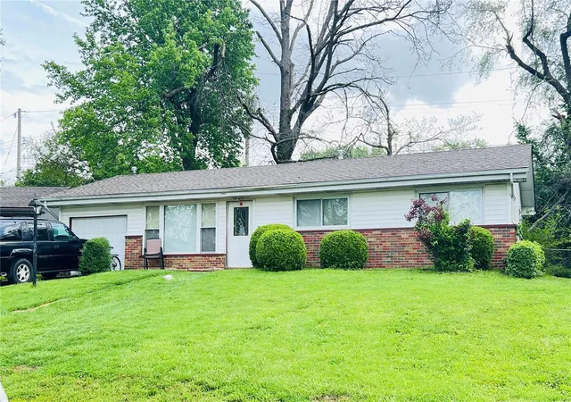 Photo 2 of Single family home for sale at 9446 Dawn Ct, Saint Louis, MO 63136 | MLS# 25029381 | Listing updated on 2025-05-08