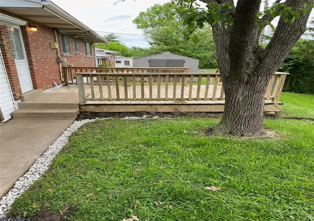 Photo 3 of Single family home for sale at 2120 Union Rd, Saint Louis, MO 63125 | MLS# 25029454 | Listing updated on 2025-05-06