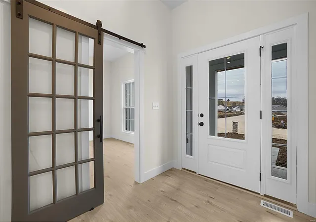 Photo 2 of Single family home for sale at 112 Fiddler's Close Ct #112STB, Washington, MO 63090 | MLS# 25029459 | Listing updated on 2025-05-05