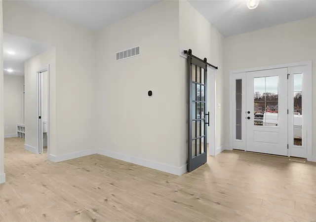 Photo 3 of Single family home for sale at 112 Fiddler's Close Ct #112STB, Washington, MO 63090 | MLS# 25029459 | Listing updated on 2025-05-05