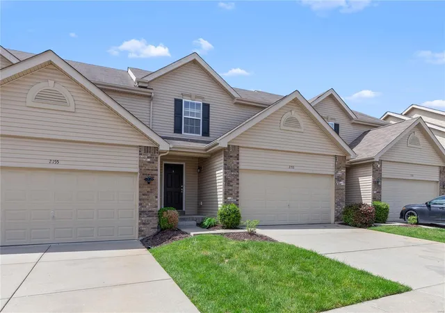Photo 2 of Townhouse for sale at (Undisclosed), Saint Peters, MO 63376 | MLS# 25029516 | Listing updated on 2025-05-07