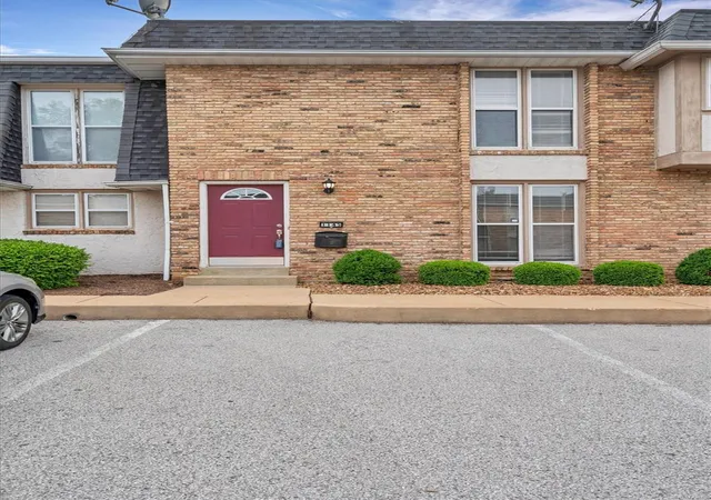 Townhouse for sale at 1145 Rue La Ville #1145, Saint Louis, MO 63141 | MLS# 25029530