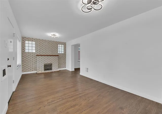 Photo 4 of Single family home for sale at 5225 Quincy St, Saint Louis, MO 63109 | MLS# 25029541 | Listing updated on 2025-05-06