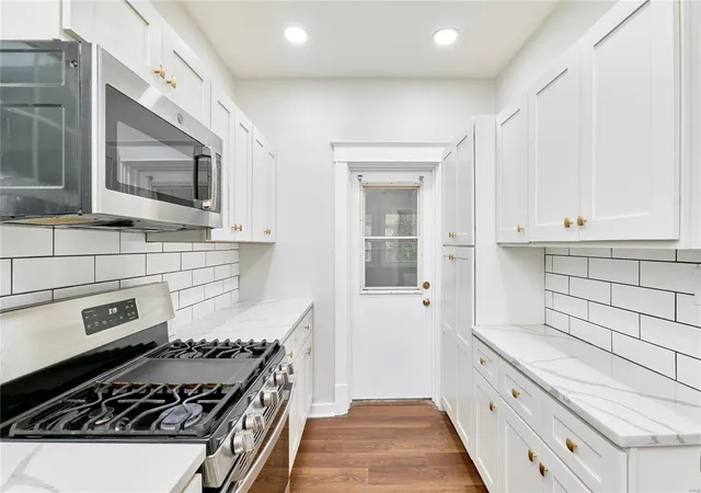 Photo 3 of Single family home for sale at 8821 Olden Ave, Saint Louis, MO 63114 | MLS# 25029582 | Listing updated on 2025-05-06