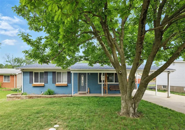 Photo 1 of Single family home for sale at 7317 Elm Grv Ct, Hazelwood, MO 63042 | MLS# 25029607 | Listing updated on 2025-05-09