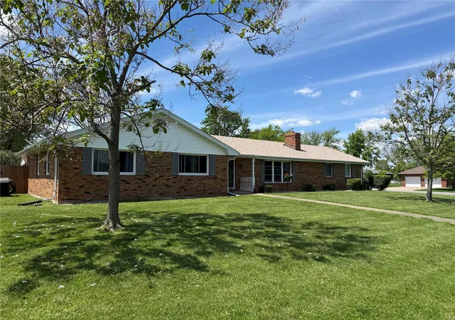 Photo 1 of Single family home for sale at 101 Sharon Dr, Montgomery City, MO 63361 | MLS# 25029664 | Listing updated on 2025-05-06