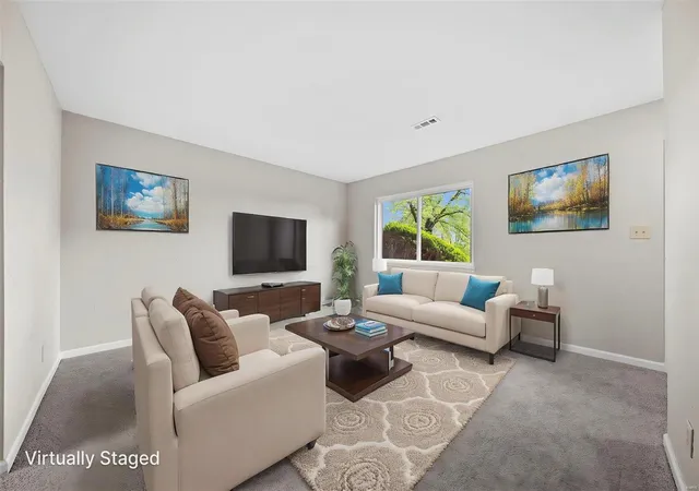 Photo 2 of Townhouse for sale at 2104 Gascony Dr #2104, Lake Saint Louis, MO 63367 | MLS# 25029680 | Listing updated on 2025-05-07