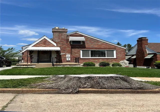 Photo 1 of Single family home for sale at 1225 Orchid Ave, Saint Louis, MO 63147 | MLS# 25029803 | Listing updated on 2025-05-08