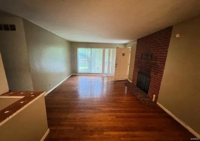 Photo 2 of Single family home for sale at 2403 Gardner Dr, Saint Louis, MO 63136 | MLS# 25029829 | Listing updated on 2025-05-06