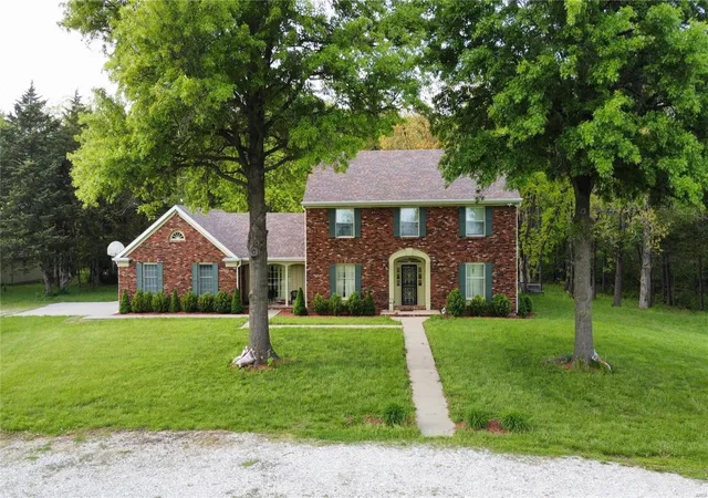 Photo 1 of Single family home for sale at 28166 Hwy 154, Paris, MO 65275 | MLS# 25029888 | Listing updated on 2025-05-07