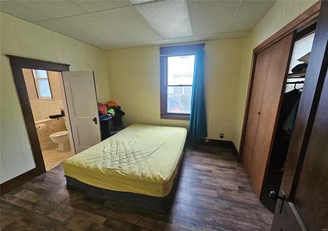 Photo 2 of Single family home for sale at 1046 Market St, Sainte Genevieve, MO 63670 | MLS# 25029934 | Listing updated on 2025-05-12