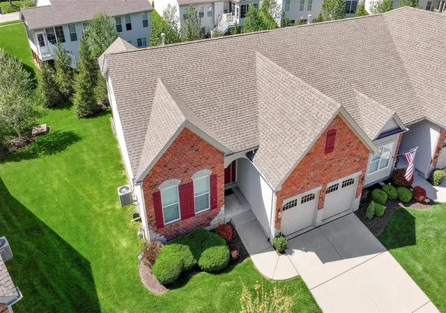 Photo 3 of Condo for sale at 1109 Spruce Forest Dr, Lake Saint Louis, MO 63367 | MLS# 25029941 | Listing updated on 2025-05-08
