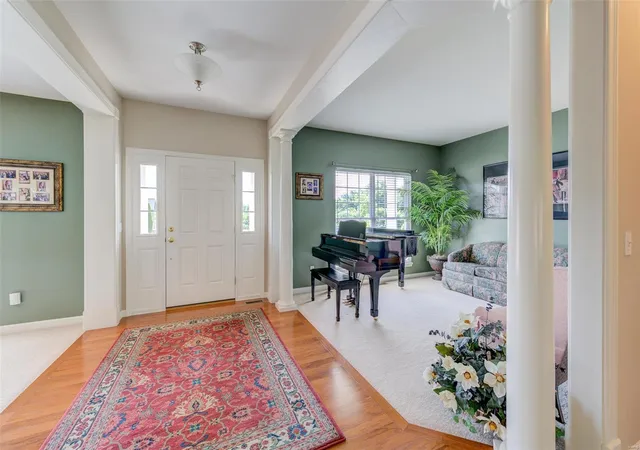 Photo 3 of Single family home for sale at 41 Deer Crk Dr, O Fallon, MO 63366 | MLS# 25029948 | Listing updated on 2025-05-07
