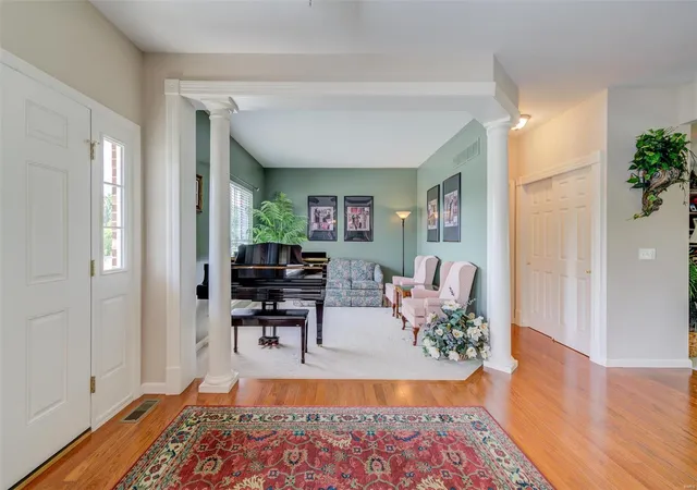 Photo 4 of Single family home for sale at 41 Deer Crk Dr, O Fallon, MO 63366 | MLS# 25029948 | Listing updated on 2025-05-07