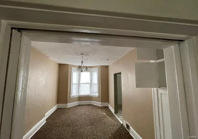 Photo 3 of Single family home for sale at 5970 Minerva Ave, Saint Louis, MO 63112 | MLS# 25029987 | Listing updated on 2025-05-07