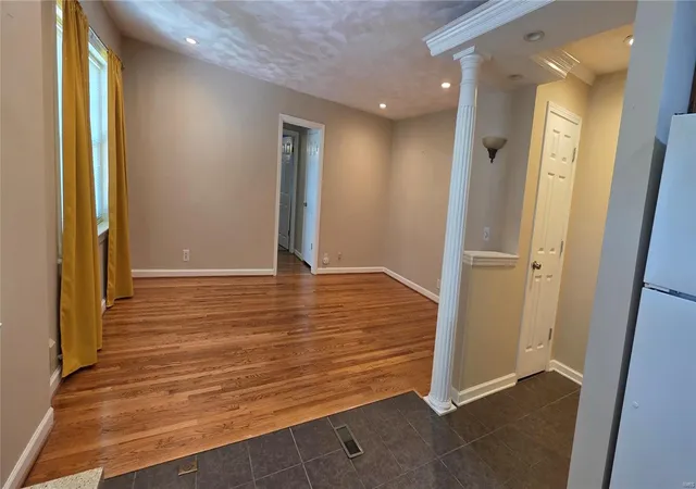 Listing Photo 5 - Condo for sale in building located at 6921 Southland Ave, St. Louis, MO 63109 - Unit #G