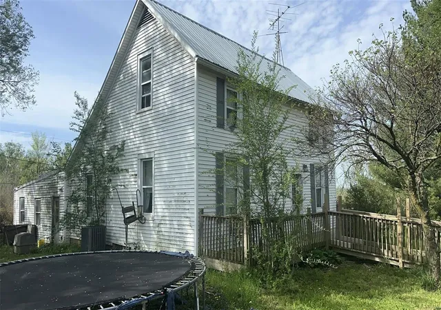 Photo 2 of Single family home for sale at 2370 Enochs Knob Rd, New Haven, MO 63068 | MLS# 25030177 | Listing updated on 2025-05-09