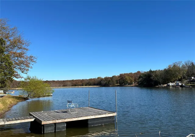 Photo 2 of Single family home for sale at 3985 Lakeshore Dr, New Haven, MO 63068 | MLS# 25030236 | Listing updated on 2025-05-08
