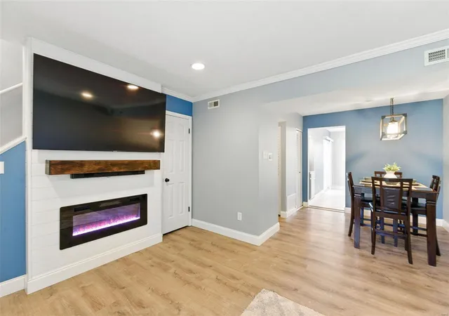 Photo 4 of Townhouse for sale at 8959 S Swan Cir, Saint Louis, MO 63144 | MLS# 25030264 | Listing updated on 2025-05-10