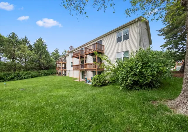 Photo 4 of Condo for sale at 70 Sugar Glen Ct #5, Saint Peters, MO 63376 | MLS# 25030409 | Listing updated on 2025-05-09