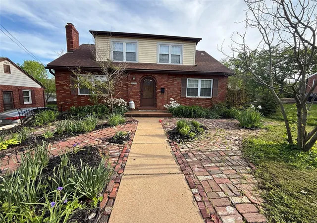 Photo 1 of Single family home for sale at 322 Midway Ave, Saint Louis, MO 63122 | MLS# 25030474 | Listing updated on 2025-05-09