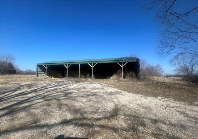 Photo 4 of House for sale at 1 Borgelt Rd, Unincorporated, MO 63348 | MLS# 25030547 | Listing updated on 2025-05-09