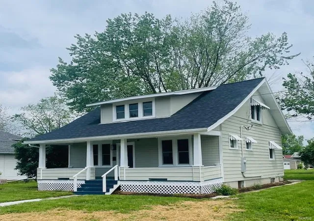 Photo 1 of Single family home for sale at 207 W Moore, Owensville, MO 65066 | MLS# 25030617 | Listing updated on 2025-05-09