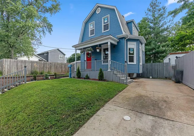 Photo 2 of Single family home for sale at 7211 Kensington Ave, Saint Louis, MO 63143 | MLS# 25030838 | Listing updated on 2025-05-10
