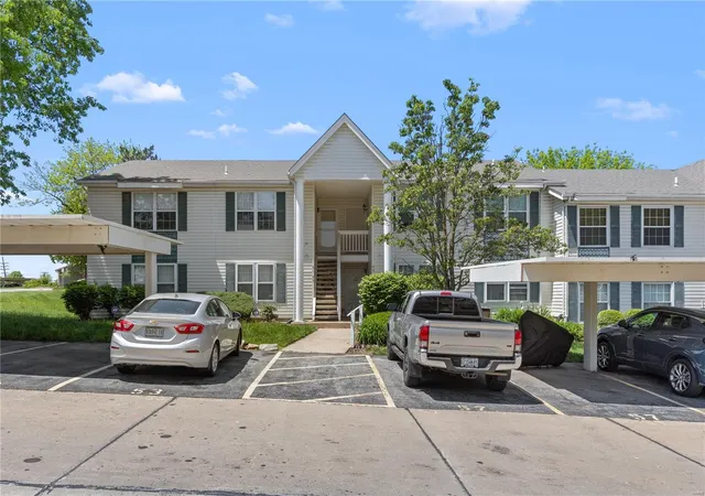 Photo 1 of Condo for sale at 51 Sugar Ridge Ct, Saint Peters, MO 63376 | MLS# 25030856 | Listing updated on 2025-05-12
