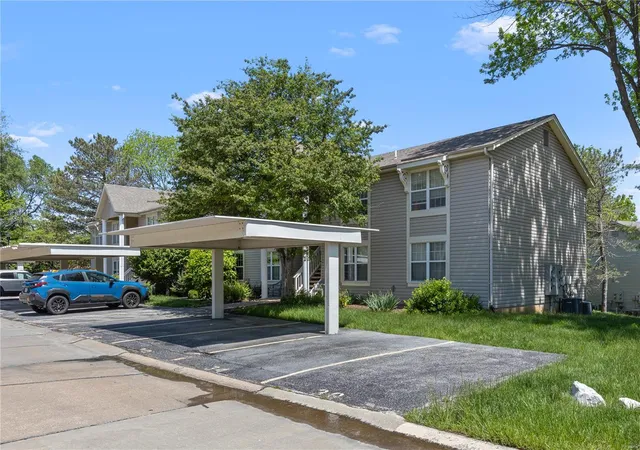 Photo 13 of Condo for sale at 34 Sugar Grove Ct, Saint Peters, MO 63376 | MLS# 25030858 | Listing updated on 2025-05-11