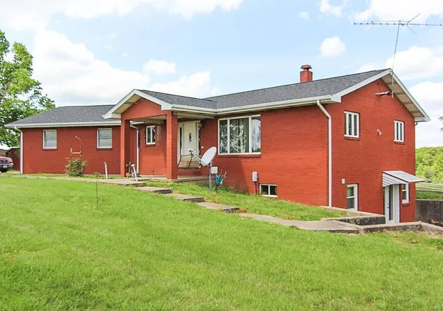 Photo 2 of Single family home for sale at 25840 New Mexico Dr, Marble Hill, MO 63764 | MLS# 25030958 | Listing updated on 2025-05-12