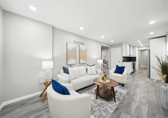 Photo 3 of Single family home for sale at 200 Thoroughman Ave, Saint Louis, MO 63135 | MLS# 25030974 | Listing updated on 2025-05-12
