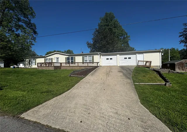 Photo 2 of Single family home for sale at 302 E 5th Street, Scott City, MO 63780 | MLS# 25031045 | Listing updated on 2025-05-12