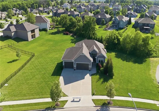 1st image of 19024 Theden St, Spring Hill, KS 66083 | MLS# 2209582