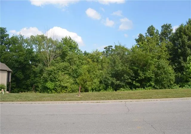 1st image of 7001 N Norton Ave, Gladstone, MO 64119 | MLS# 2395877