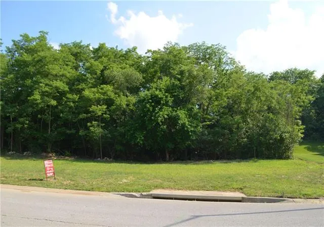 1st image of 6815 N Myrtle Ave, Kansas City, MO 64119 | MLS# 2395890