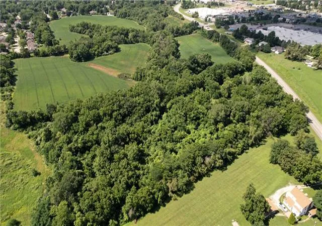 2nd image of 4411 Rochester Rd, Saint Joseph, MO 64506 | MLS# 2403661