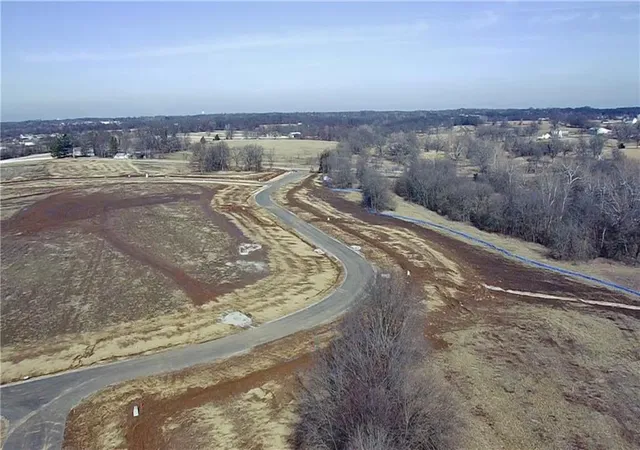 5th image of 13904 Crawford Creek Cir, Lake Lotawana, MO 64086 | MLS# 2418442